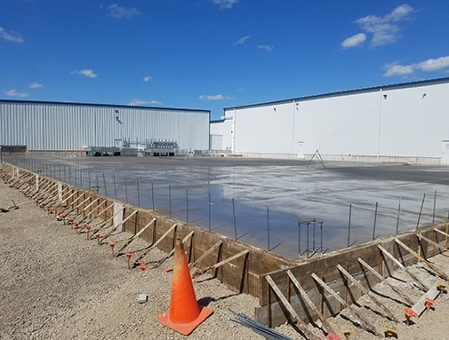 Smooth concrete foundation setting and drying